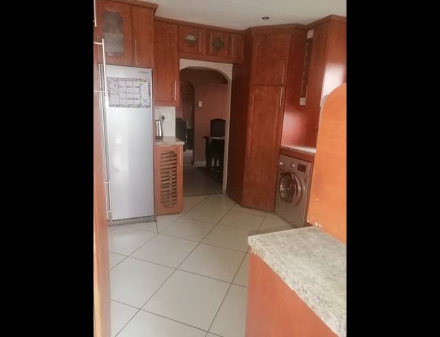 3 BEDROOM FREESTANDING SOLD IN HOWICK WEST
